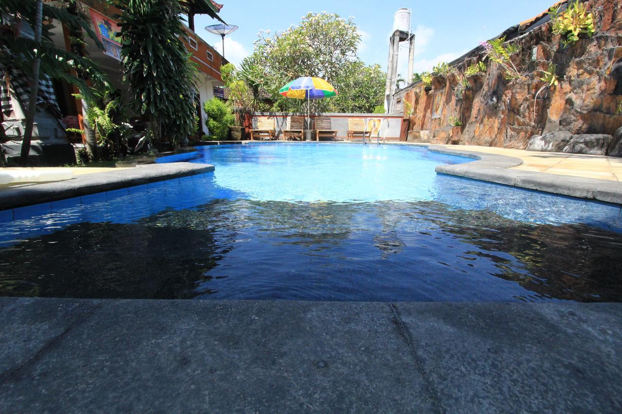 Hotel Pondok Wisata Elsa 2 Lovina Esterno foto