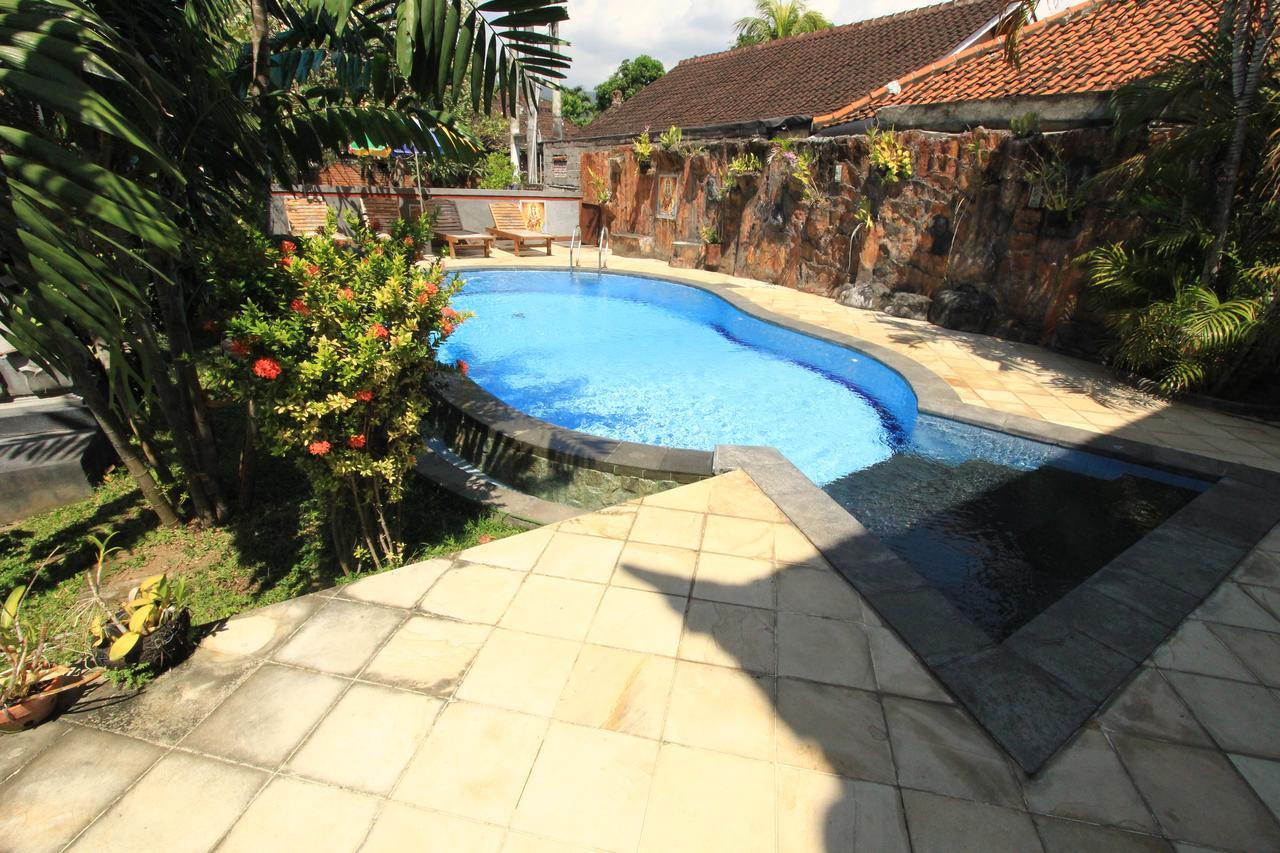 Hotel Pondok Wisata Elsa 2 Lovina Esterno foto